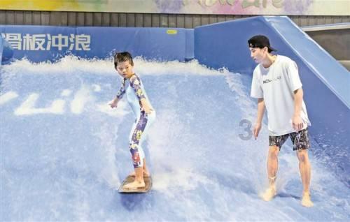 1岁多的宝宝晚上哭闹就坐起来了游戏画面