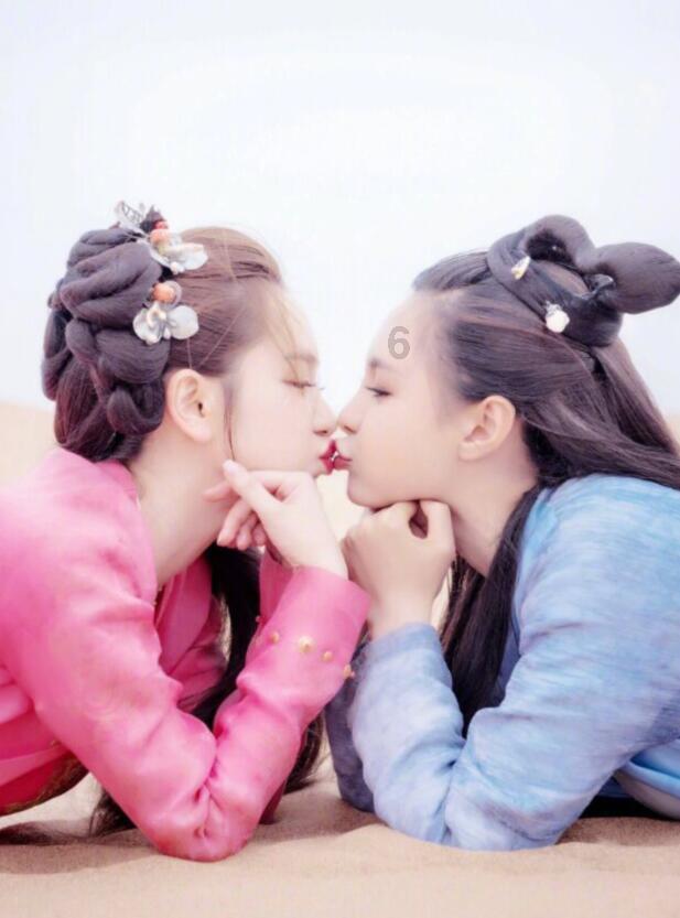 上升的五彩石