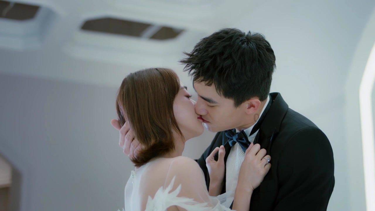 头发总是掉进沙发缝隙，应当怎么样处理才好？