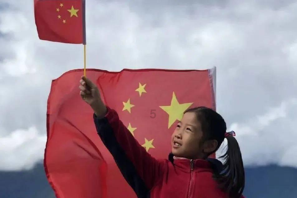 江苏省政协委员,省商务厅党组成员、副厅长姜昕:为“扛起新使命、谱写新篇章”作出商务部门更大贡献
