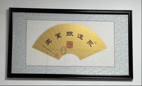 救援摄影师男孩