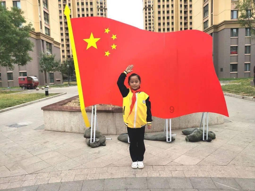 寒潮强势来袭·内蒙古:多地降雪致车辆被困,交警消防紧急救援