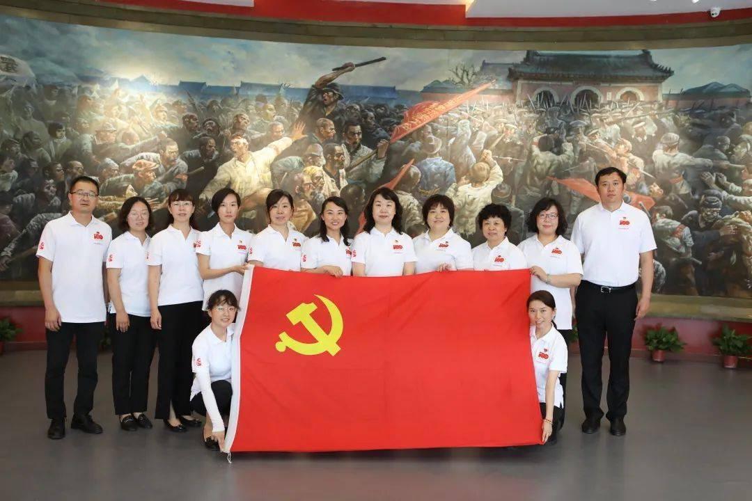 高手聚厦 争夺“金腰带”