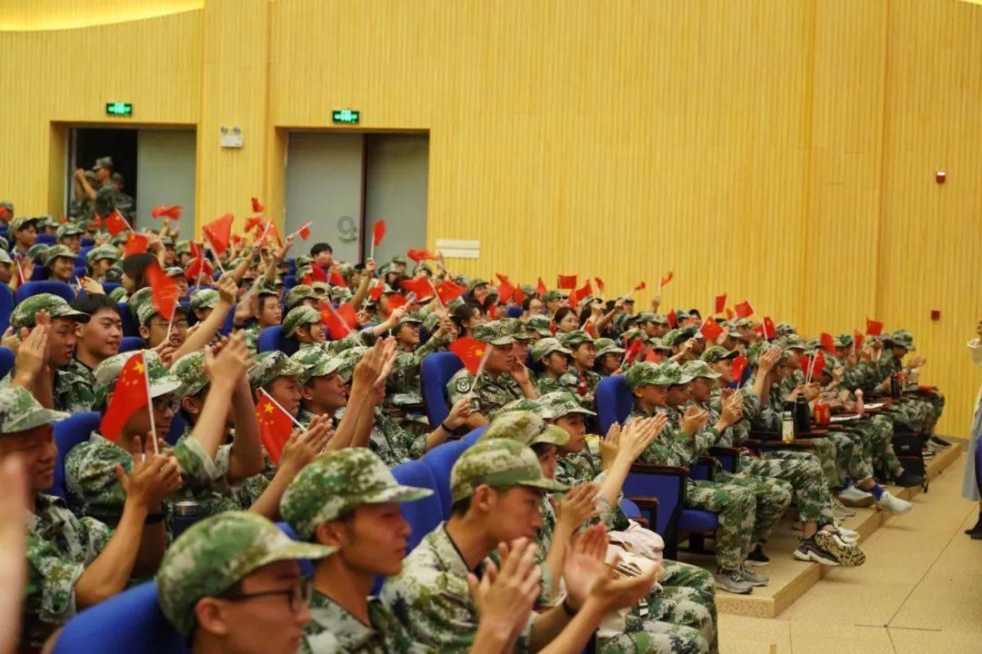 小猫钓鱼游戏龙王版有船