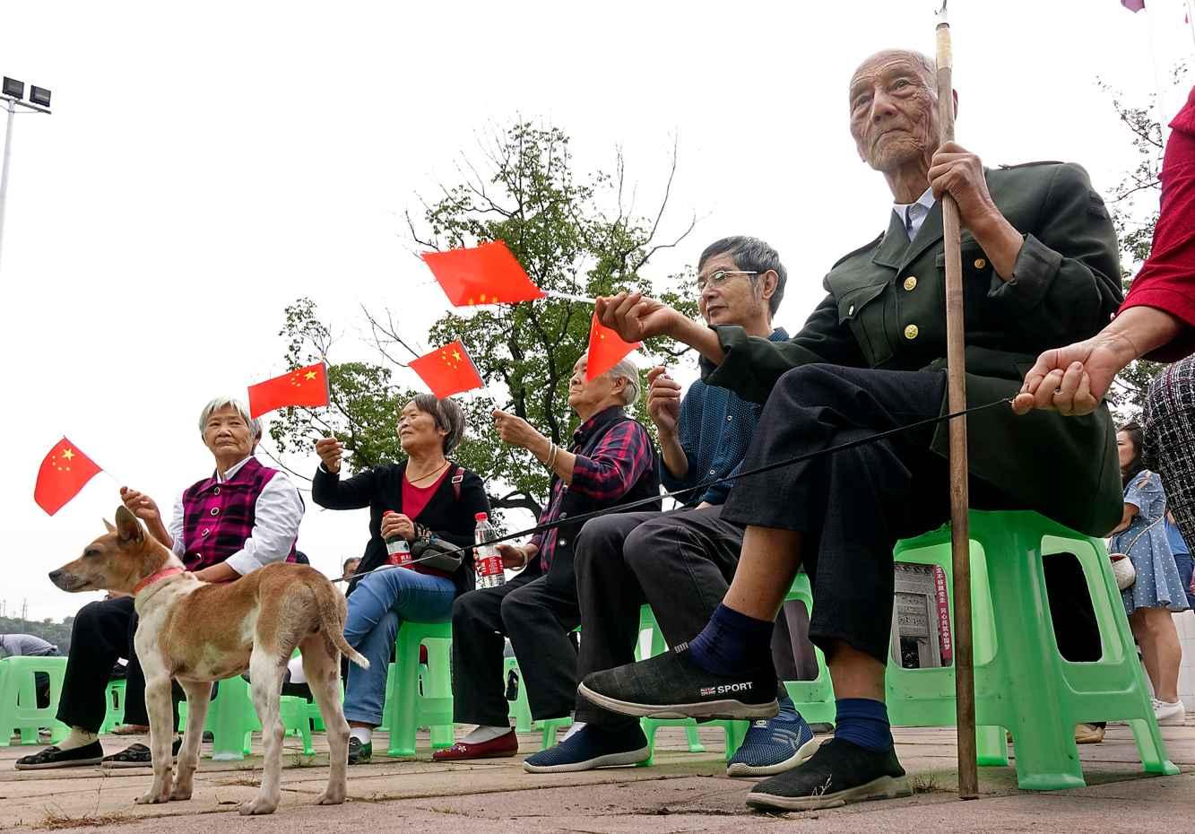 逃离春雨下的房子