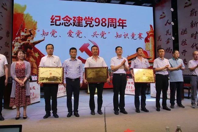 国漫评分最高分的几部动画,第一名影射出现实世界甚至直击心底