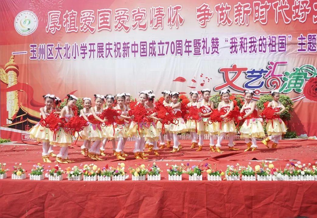 神秘洞口逃脱