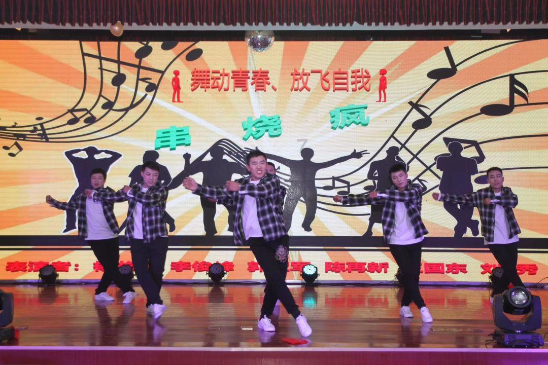 逃离沙漠小镇