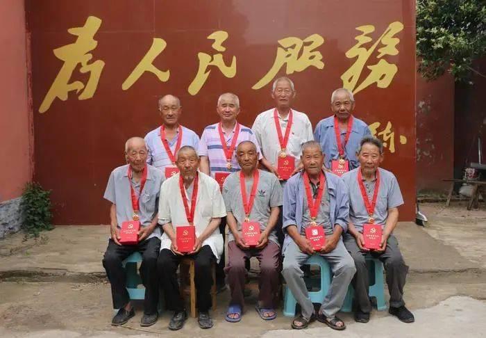 逃离森林湖畔