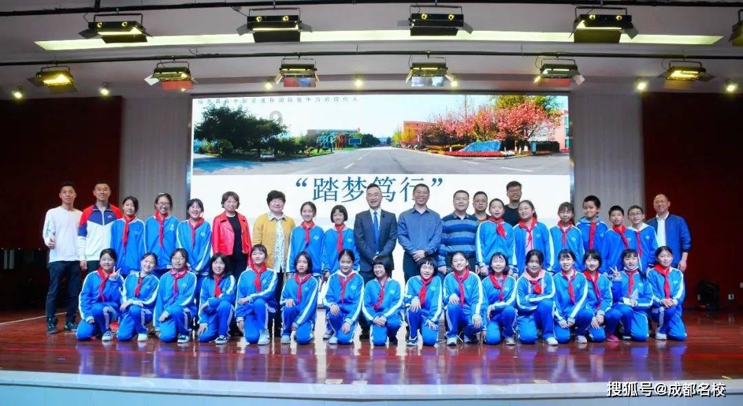 小学关系户班级好不好？游戏画面