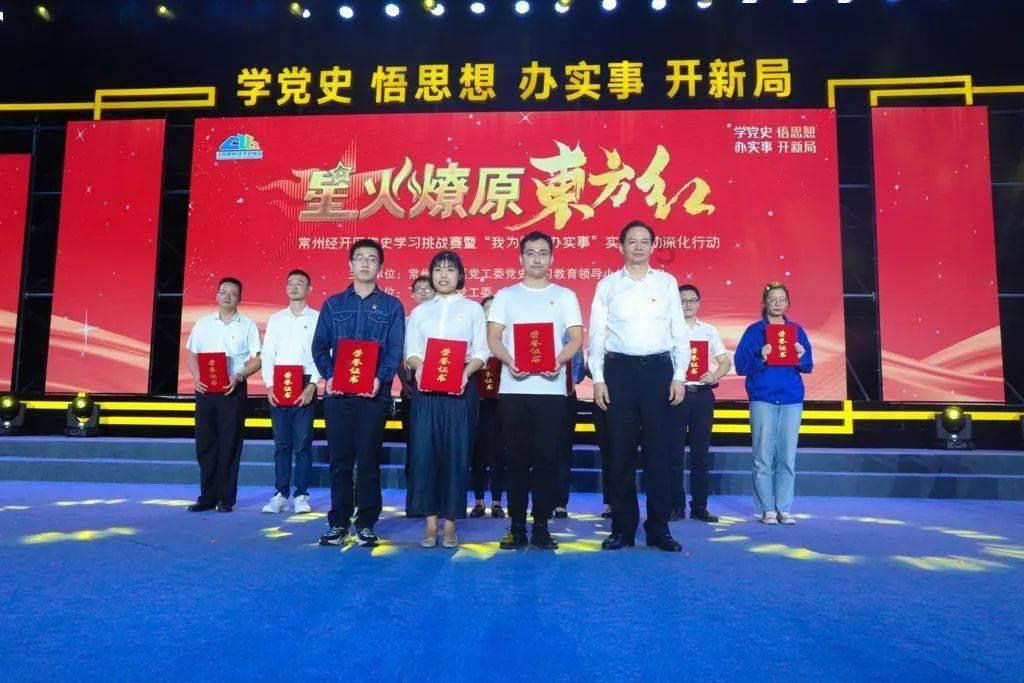 奥利维亚收养猫