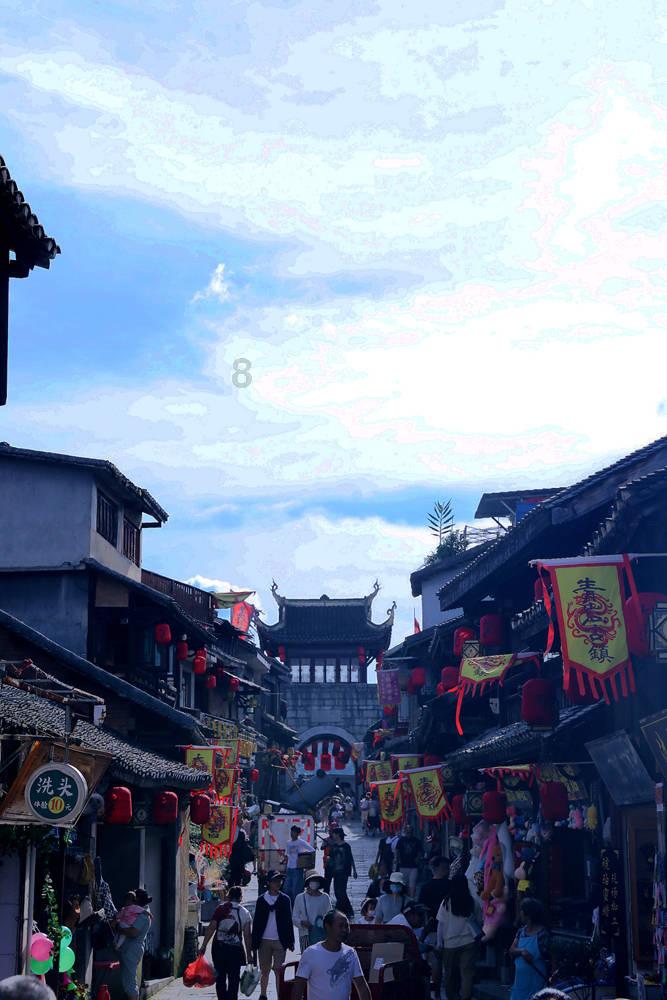 小球进黑洞