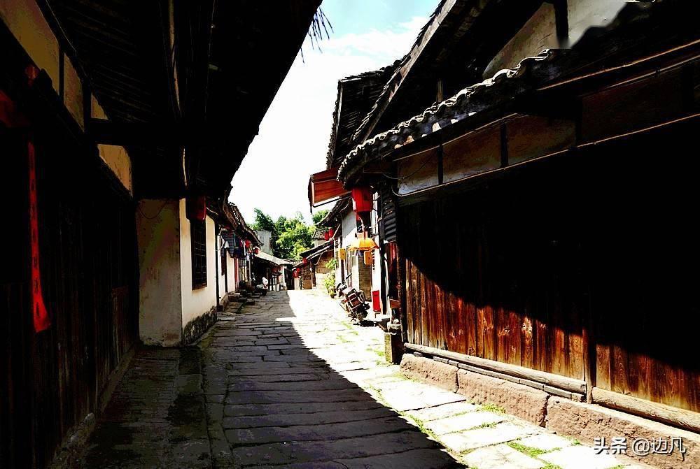 失眠多梦,肝火旺?白开水里扔点“它”,降肝火,肝毒也不见了!