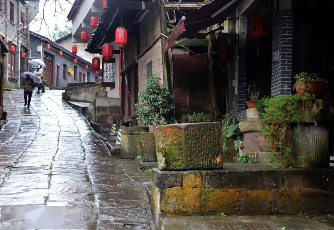 受邀出席