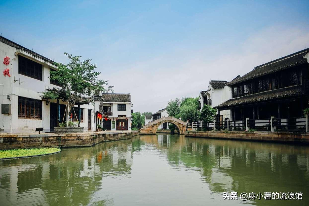 吸金百亿！最“不思进取”的生意，为何越烂越暴利？