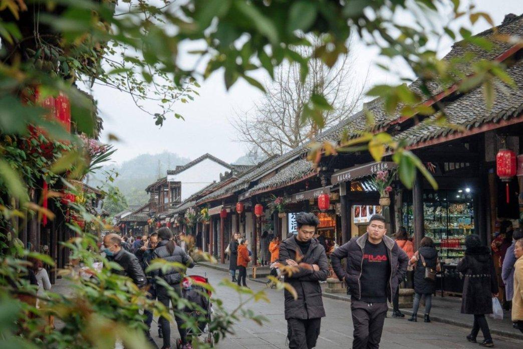 我家鸭腿从不炖着吃，搭配鸡蛋卤一锅，老香了，卤料配方简单